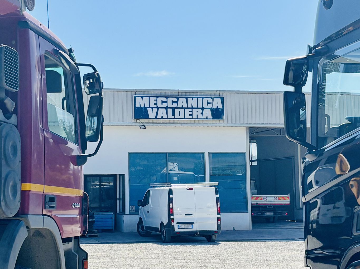 Facciata officina Meccanica Valdera